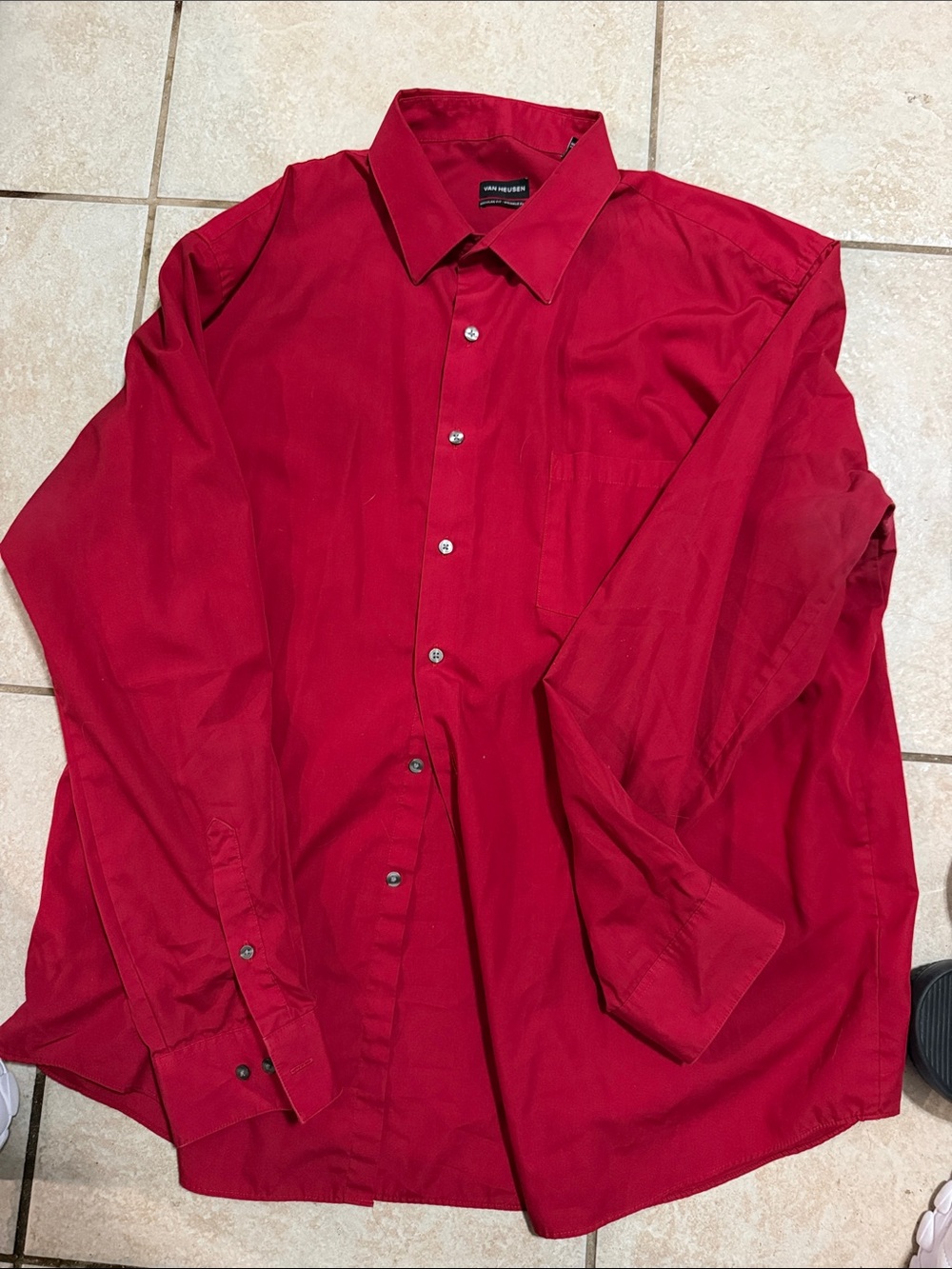 Van Heusen Men’s Red Long-Sleeve Button-Up Shirt